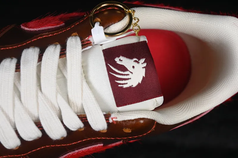All categories Nk Air Force 1 Air Force series Nk Air Force 1 Low Air Force low-top Nike Air Force 1'07 Low Year of the Horse limited edition Retro brown coffee red Air Force 1 low-top casual sneakers FV3694-103